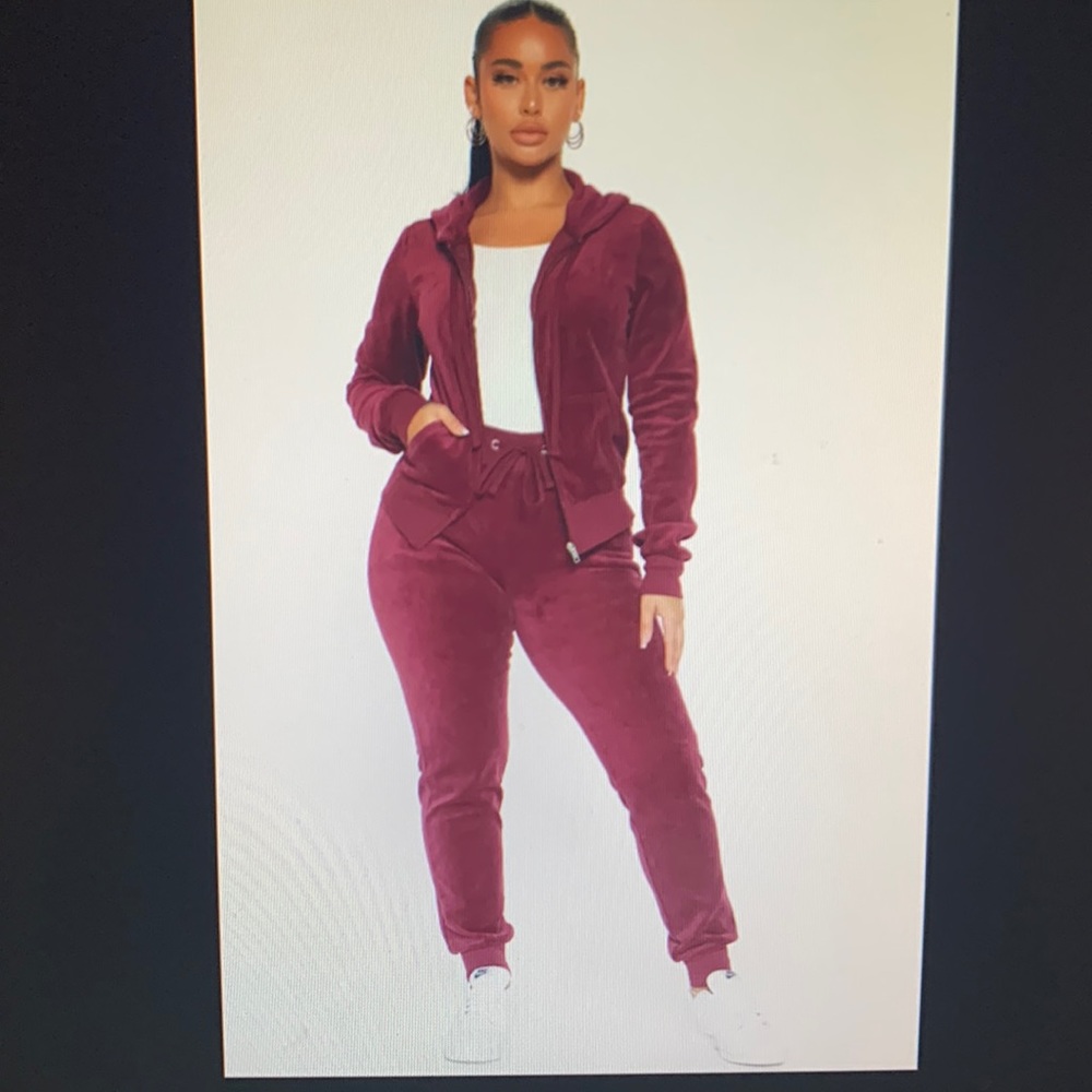 NWT the original trendsetter velour set